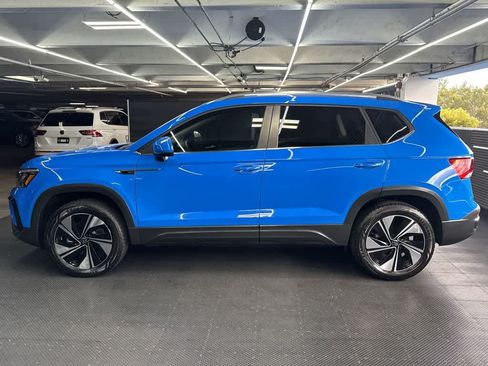 Certified 2024 Volkswagen Taos SE AWD/4WD image 16