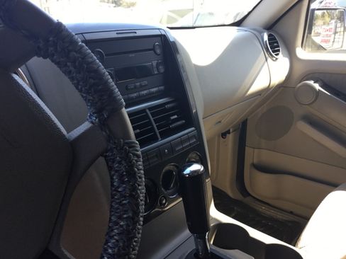 Used 2007 Ford Explorer XLT RWD image 10