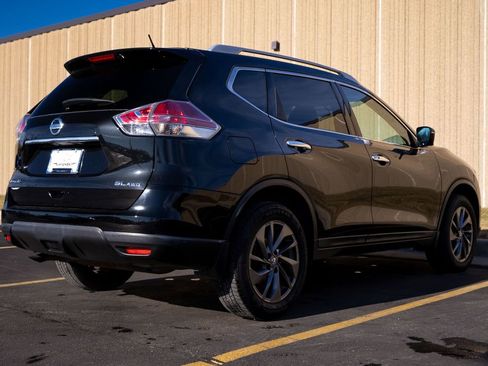 Used 2016 Nissan Rogue SL w/ SL Premium Package image 8