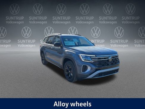 New 2025 Volkswagen Atlas Peak Edition SE image 27