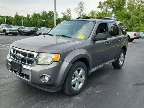 Used 2010 Ford Escape Limited AWD/4WD image 6