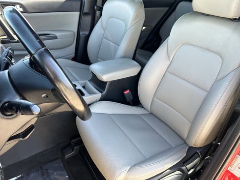 Used 2021 Kia Sportage S image 19