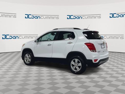 Used 2017 Chevrolet Trax LT w/ LT Convenience Package AWD/4WD image 6