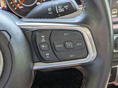 Used 2022 Jeep Gladiator Overland AWD/4WD image 24