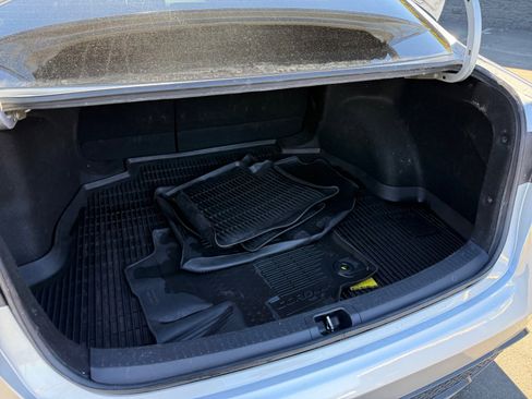 Used 2022 Toyota Corolla SE image 18