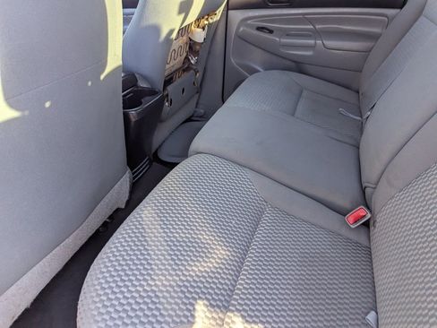 Used 2015 Toyota Tacoma PreRunner image 13