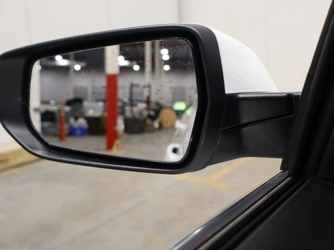 Used 2023 Chevrolet Malibu LT image 39