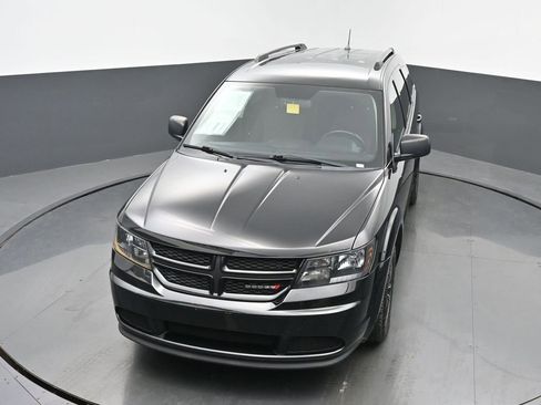 Used 2017 Dodge Journey SE w/ Flexible Seating Group image 39