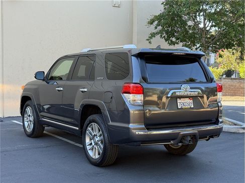Used 2013 Toyota 4Runner Limited AWD/4WD image 4