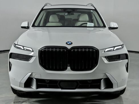 Used 2023 BMW X7 xDrive40i image 5