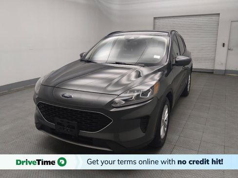 Used 2020 Ford Escape SE image 1