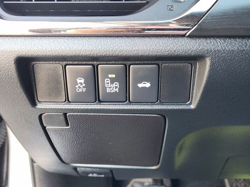 Used 2016 Toyota Avalon Touring image 21