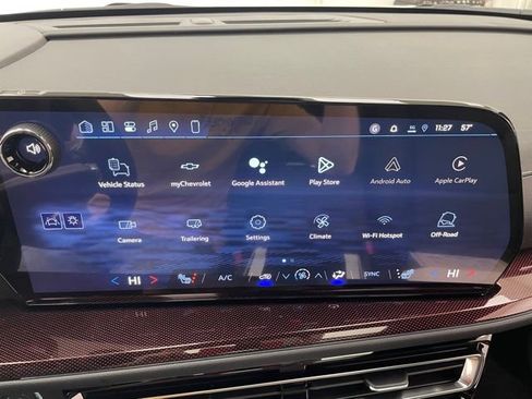 New 2026 Chevrolet Traverse Z71 w/ Driver Confidence Package image 3