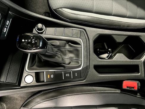 Used 2025 Volkswagen Jetta SE image 17