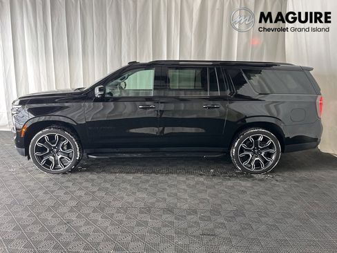 Used 2025 Chevrolet Suburban RST w/ RST Capability Package image 25