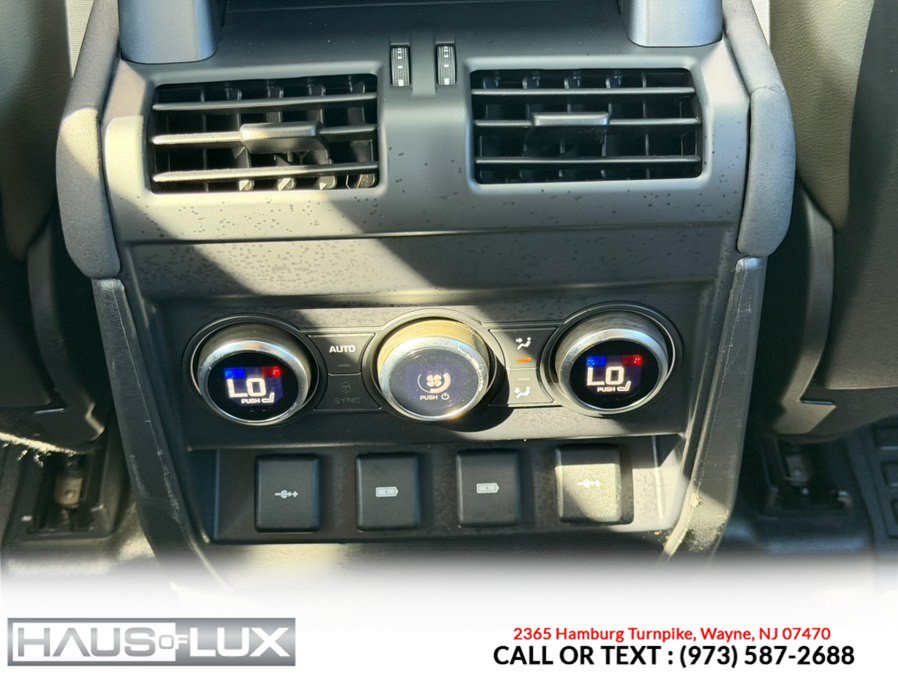 Used 2020 Land Rover Defender 110 SE AWD/4WD image 26