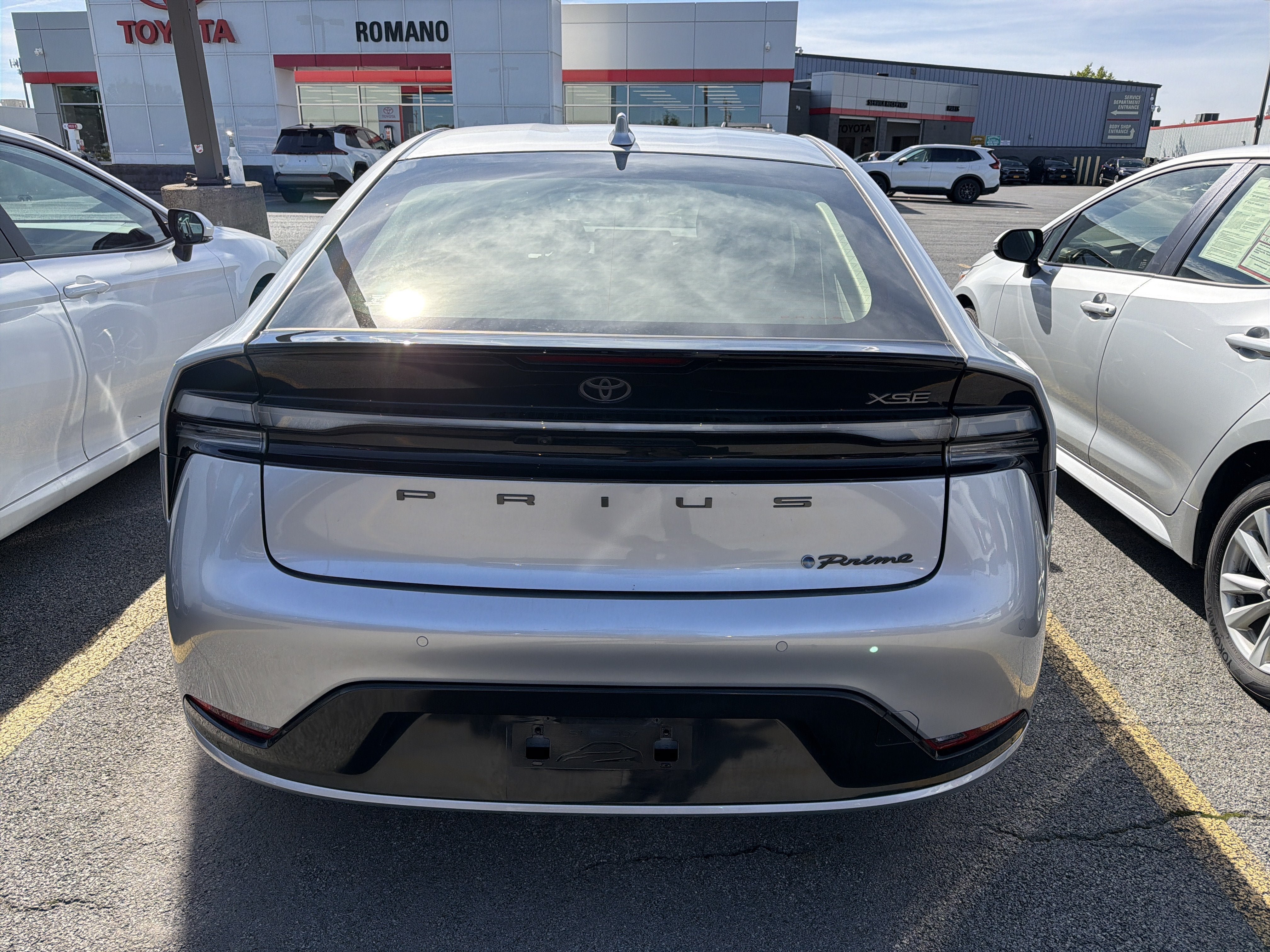 Used 2024 Toyota Prius Prime FWD image 6
