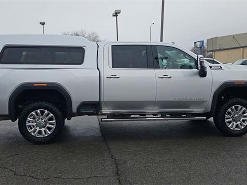 Used 2021 GMC Sierra 2500 Denali image 9