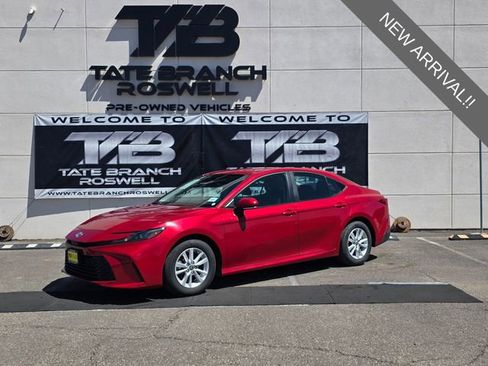 Used 2025 Toyota Camry LE FWD image 1