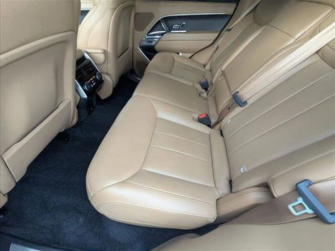 Used 2023 Land Rover Range Rover SE image 20