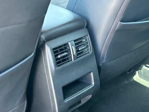 Used 2023 Mitsubishi Outlander SE image 22