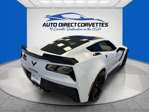 Used 2018 Chevrolet Corvette Z06 w/ Carbon 65 Edition RWD image 38