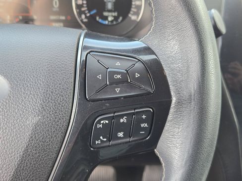 Used 2018 Ford Explorer Platinum AWD/4WD image 18