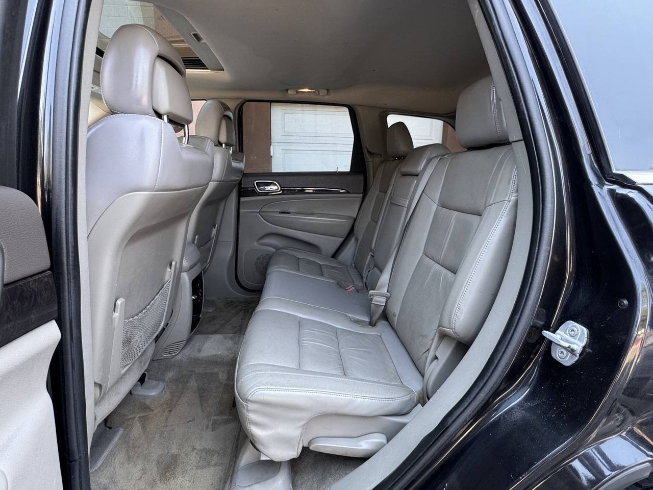 Used 2012 Jeep Grand Cherokee Laredo AWD/4WD image 24