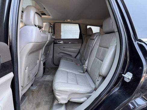 Used 2012 Jeep Grand Cherokee Laredo AWD/4WD image 24