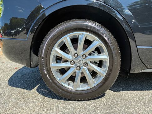 Used 2019 Buick Envision Essence FWD image 23