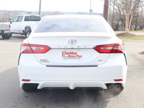 Used 2018 Toyota Camry SE w/ Convenience Package image 8