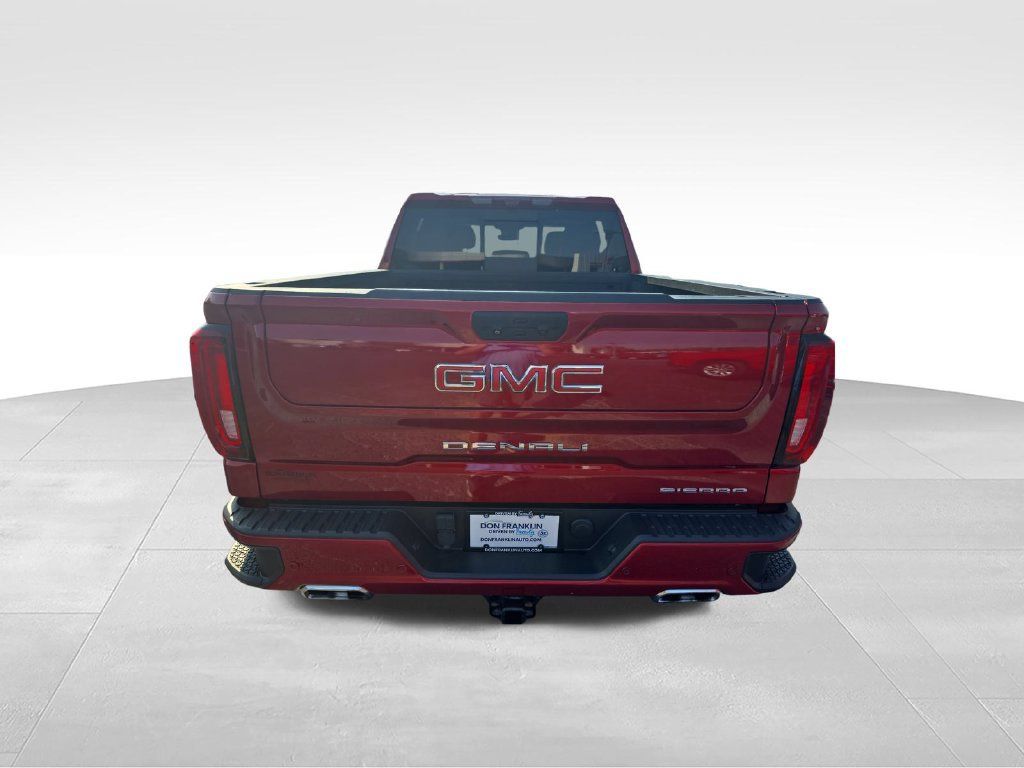Used 2022 GMC Sierra 1500 Denali w/ Technology Package AWD/4WD image 4