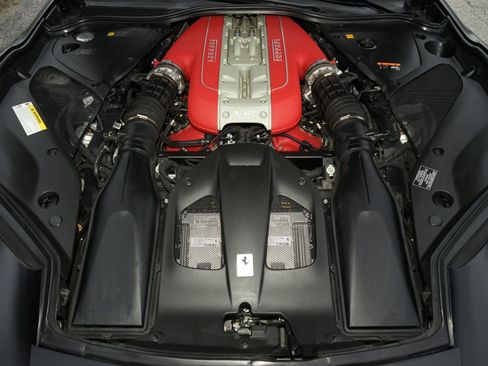 Used 2019 Ferrari 812 Superfast image 36