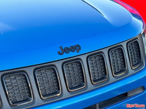 Used 2021 Jeep Compass Latitude FWD image 7