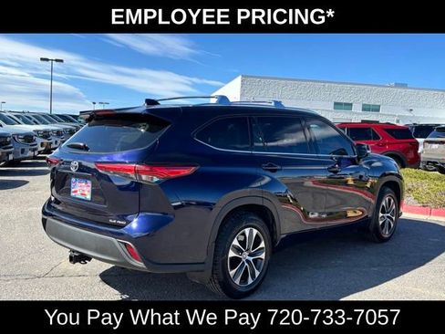 Used 2020 Toyota Highlander XLE AWD/4WD image 5