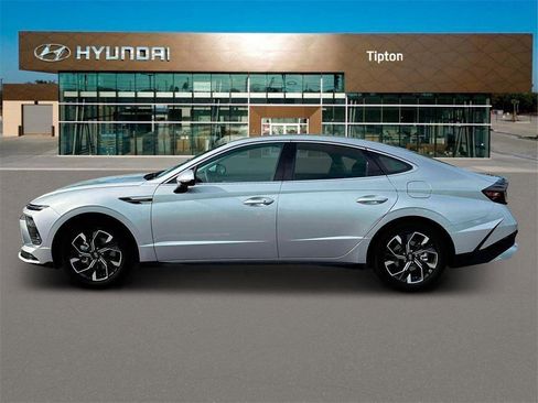 New 2025 Hyundai Sonata SEL image 3