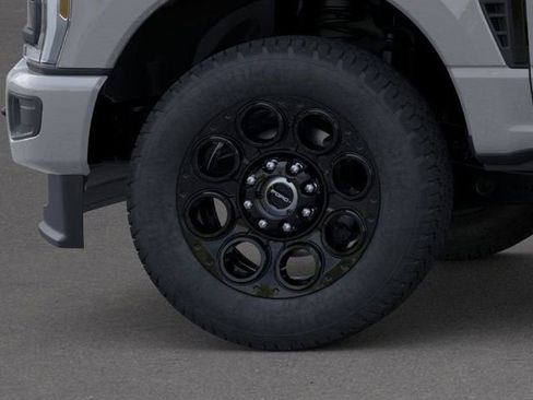 New 2025 Ford F250 XLT w/ Black Appearance Package image 19