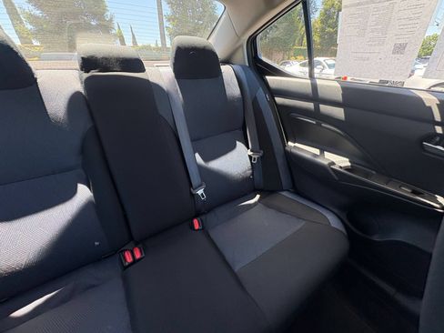 Used 2025 Nissan Versa SV FWD image 35
