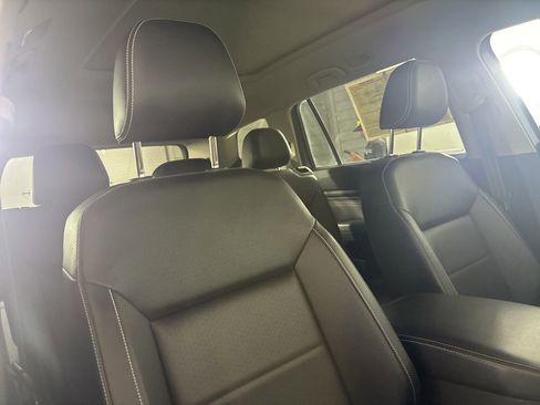 Used 2023 Volkswagen Atlas SE AWD/4WD image 28