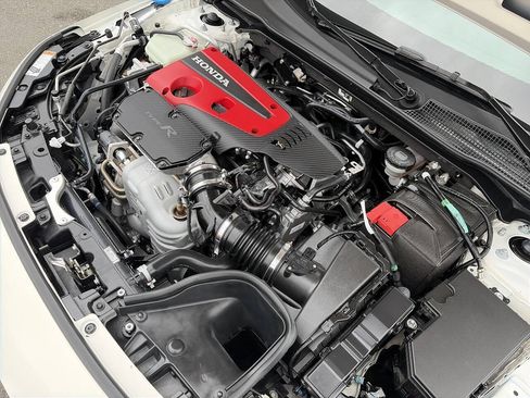 Used 2024 Honda Civic Type R image 17