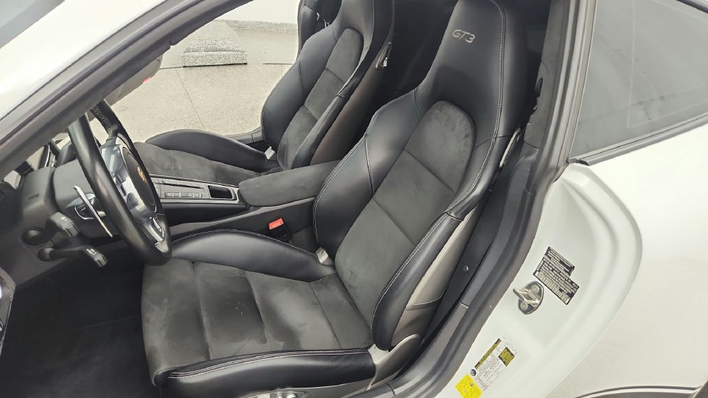Used 2015 Porsche 911 GT3 RWD image 28