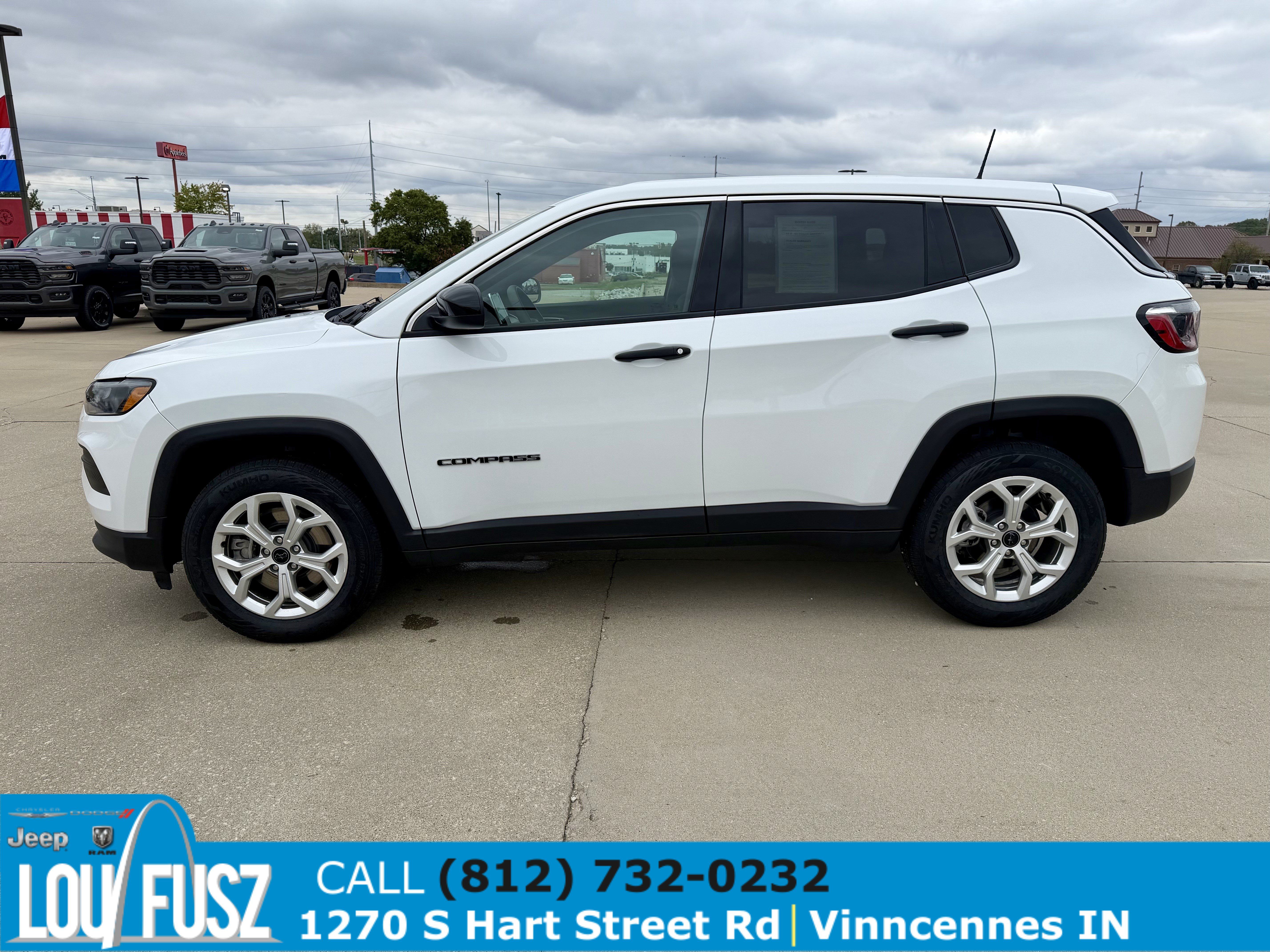 Used 2025 Jeep Compass Sport AWD/4WD image 4
