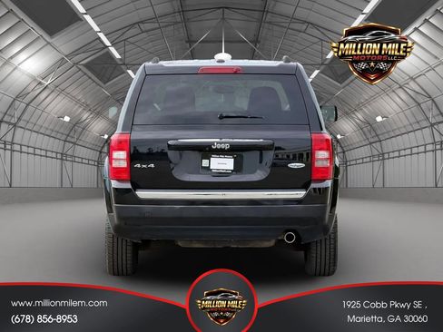 Used 2017 Jeep Patriot High Altitude AWD/4WD image 4
