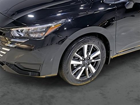 Used 2025 Nissan Versa SV w/ Trunk Package image 7