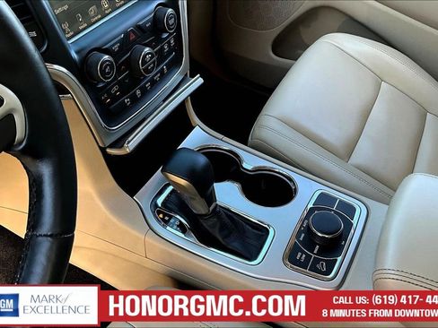 Used 2017 Jeep Grand Cherokee Limited image 18