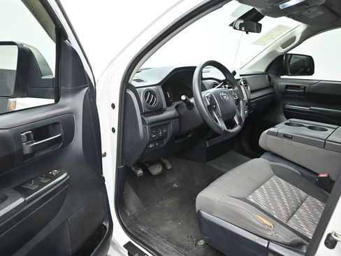 Used 2018 Toyota Tundra SR RWD image 10