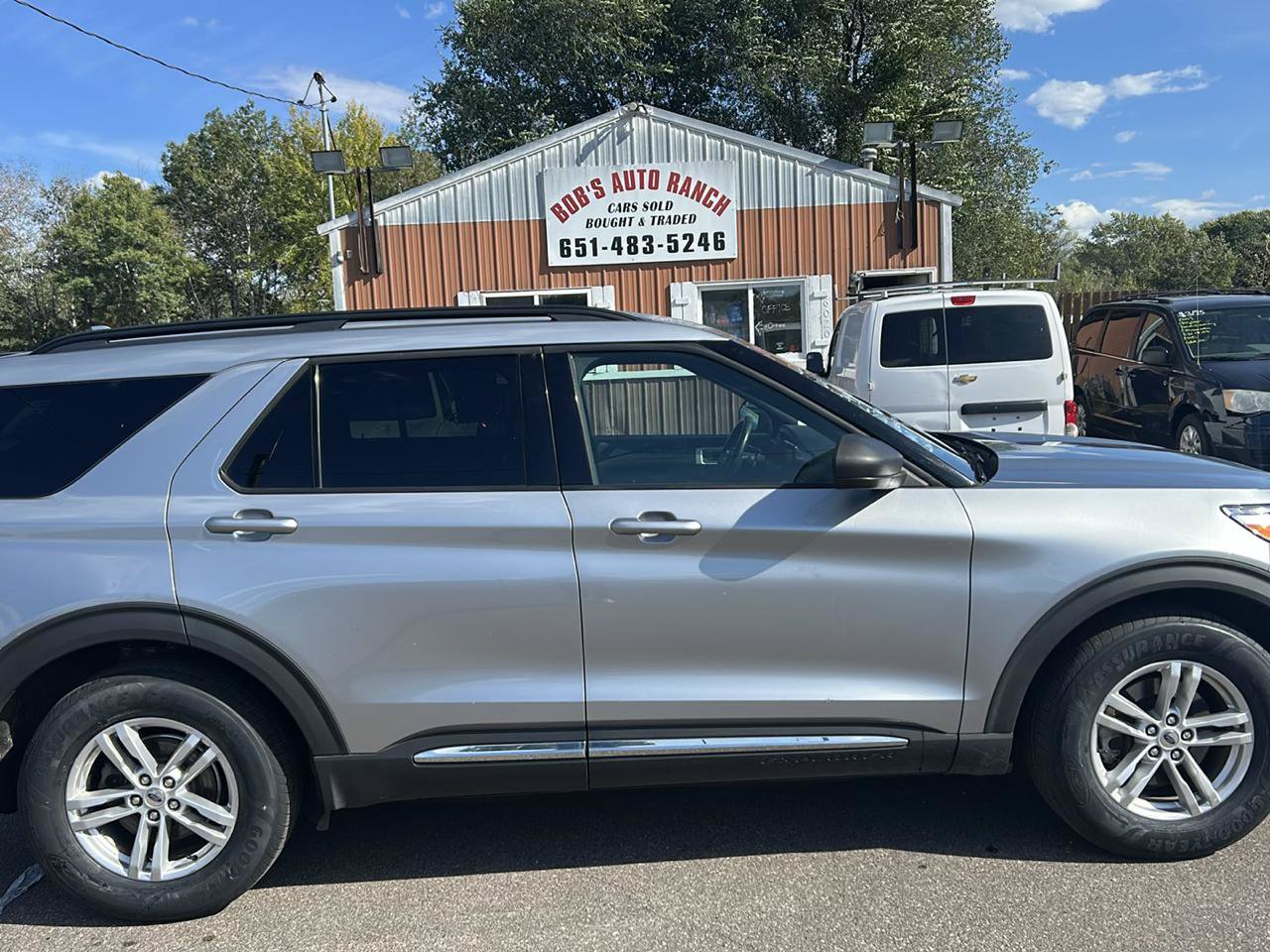 Used 2020 Ford Explorer XLT w/ Comfort Package AWD/4WD image 6