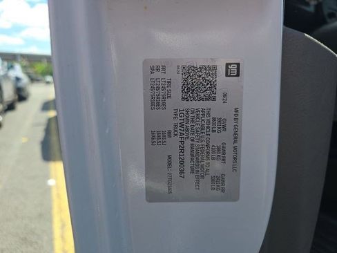 Used 2024 GMC Savana 2500 w/ Driver Convenience Package image 14