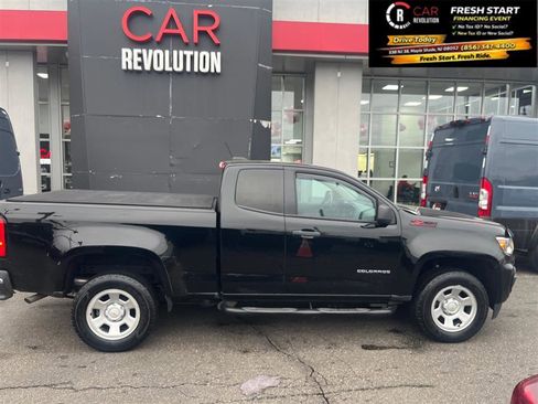 Used 2022 Chevrolet Colorado W/T w/ WT Convenience Package image 9