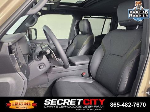 Used 2026 Lexus GX 550 image 10